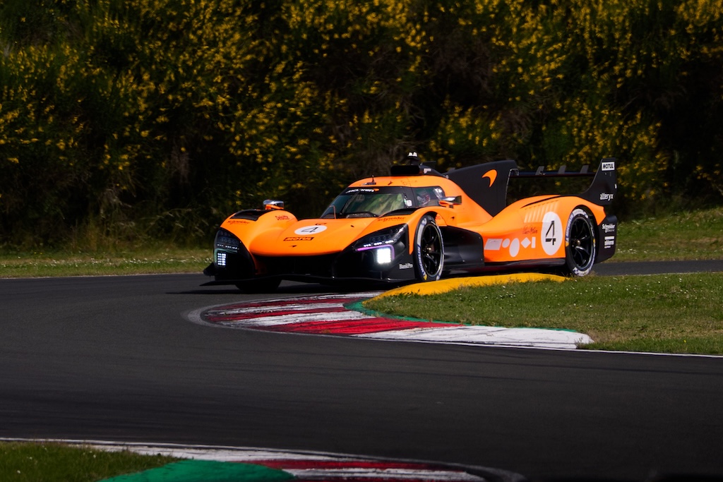 Mikkel Jensen først bag rattet i McLarens nye Le Mans-våben.
(Foto: McLaren Racing)